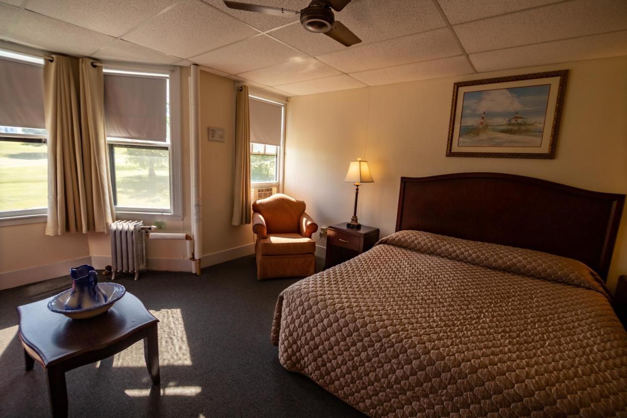 The Presidential Inn At Poland Spring Resort Exterior foto